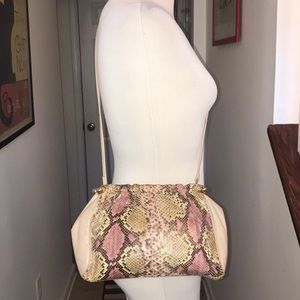 Vintage Pink Snakeskin Leather Bag 😘😘